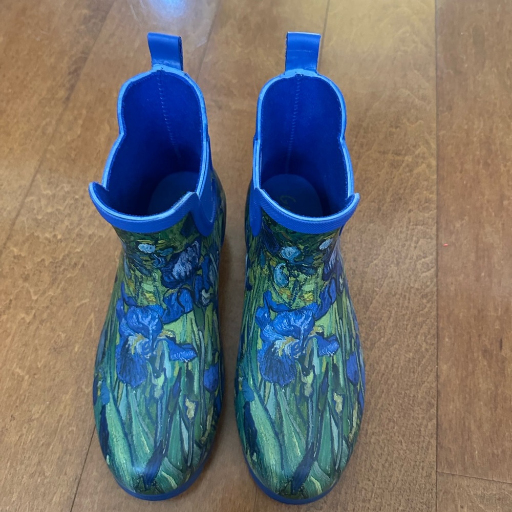 Womens Blue Art-Inspired Rubber Boots - Picture 3 of 6